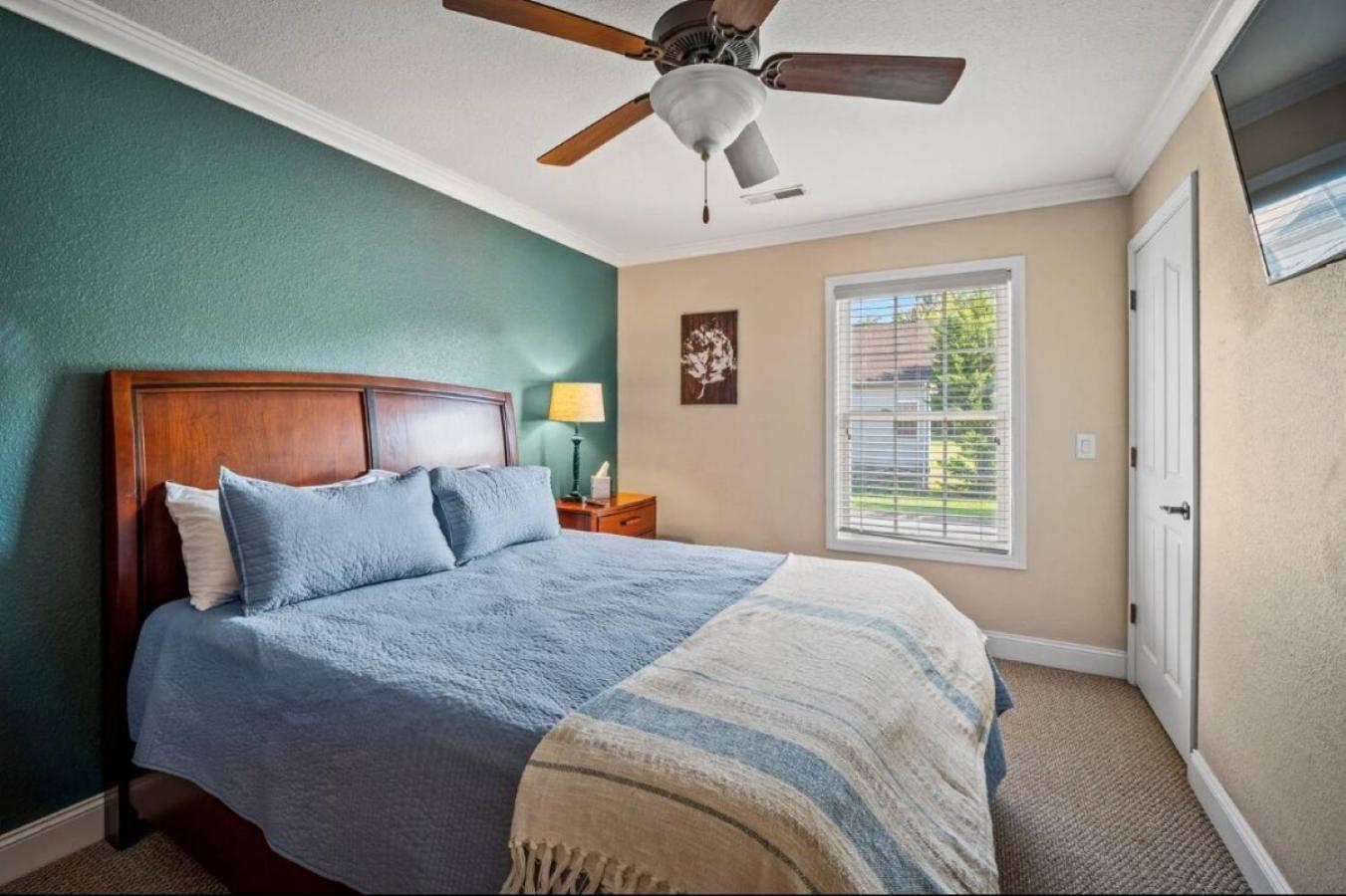 Creekside Cottage*Hot Tub*Entire Home-ピジョンフォージ エクステリア 写真